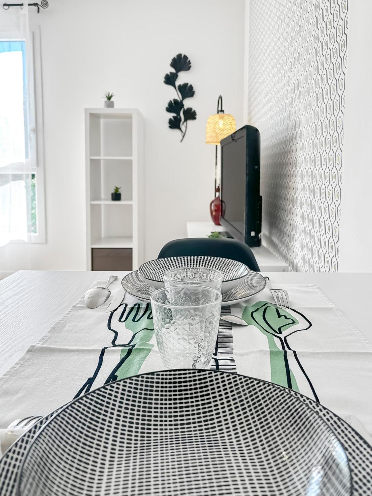 Appartement Lumineux, Wi-Fi Et Parking Prive Ньор Экстерьер фото
